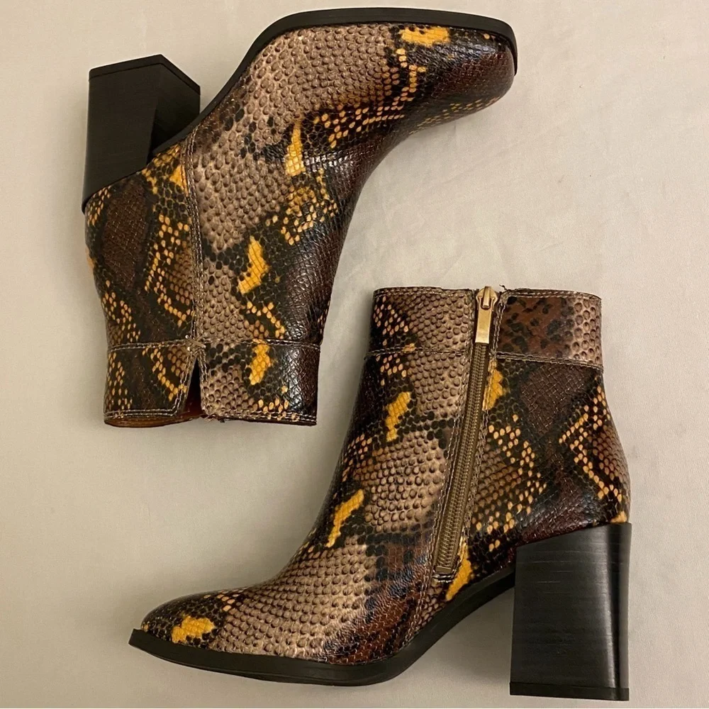 Franco Sarto Generous Snake Skin Print Ankle Boots Bootie Block Chunky Heels 6